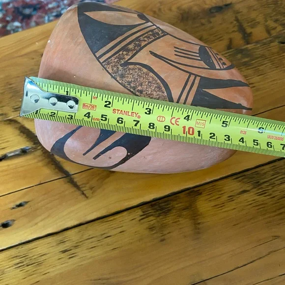 Beautiful Signed, Vintage Hopi Pottery Vase by Renowned Potter Frieda Poleahla - Picture 12 of 12